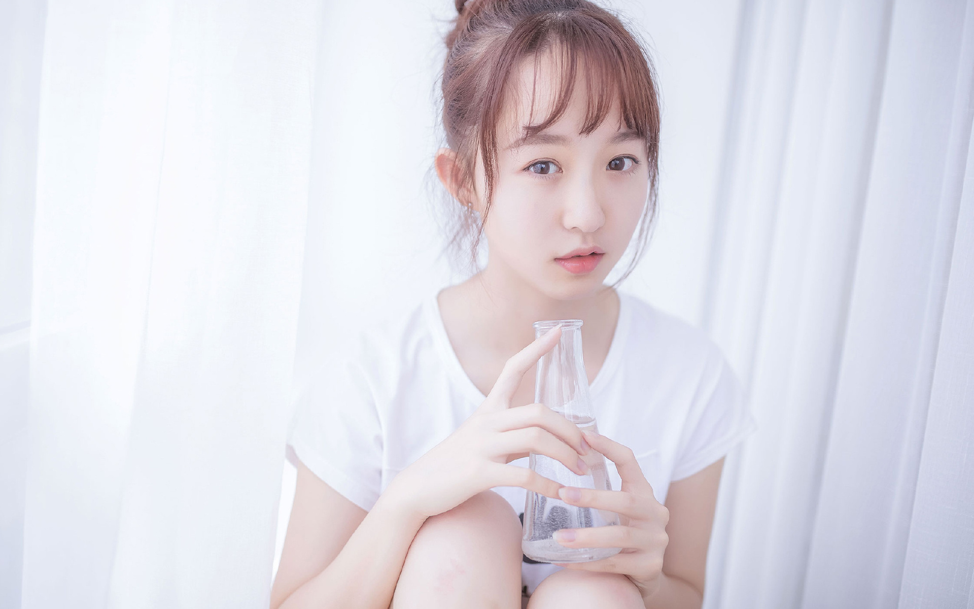 极速挑战极限：WRC赛道上的生死较量，极速挑战女嘉宾