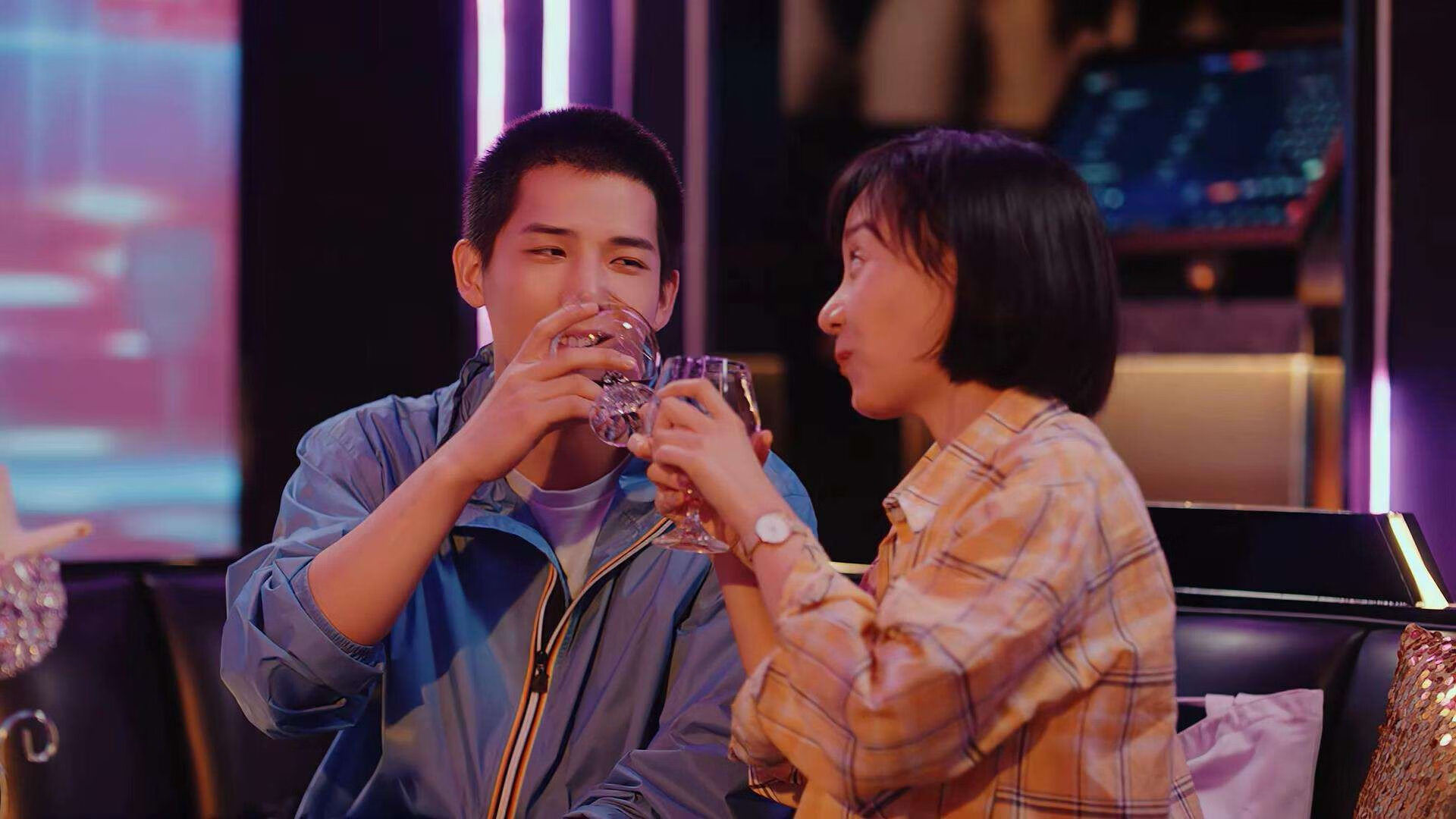 芬兰国家队取得欧洲杯正赛资格，实现历史突破，芬兰球队欧洲杯