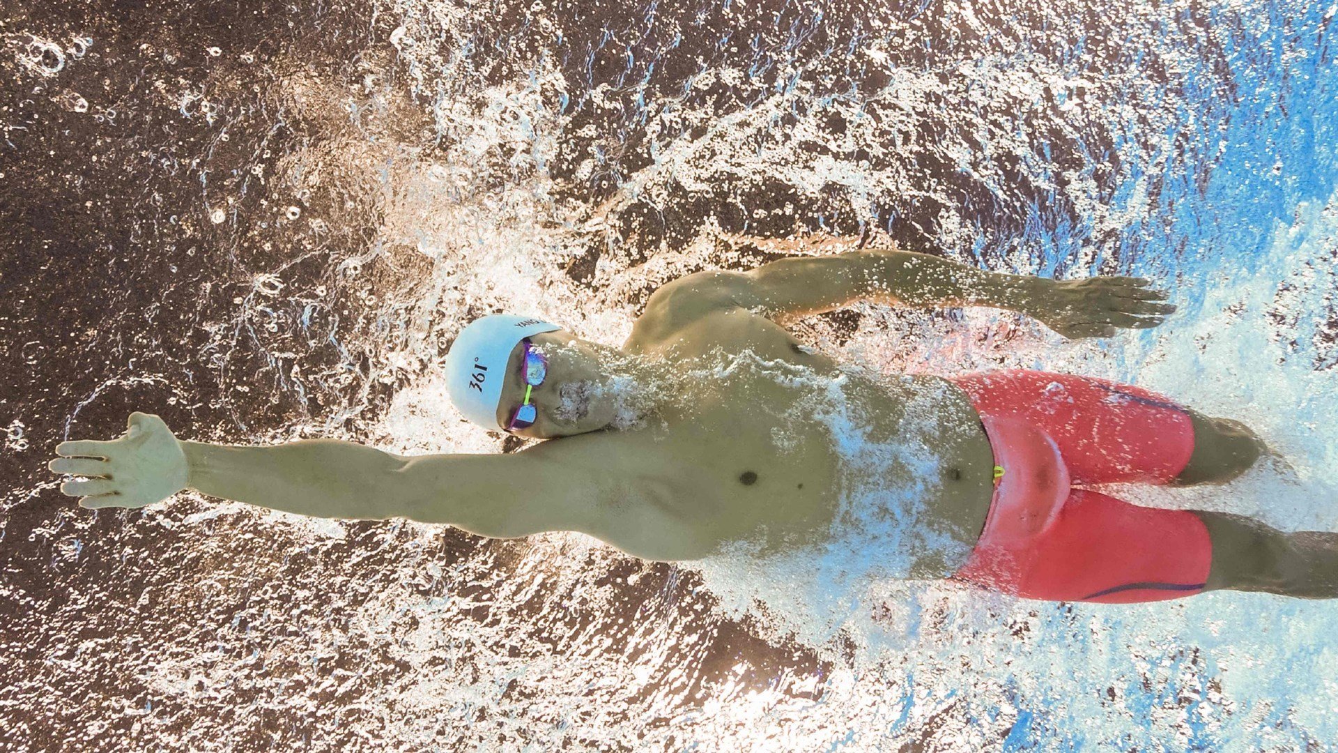 _运动员公益活动：回馈社会传递正能量_，运动员慈善